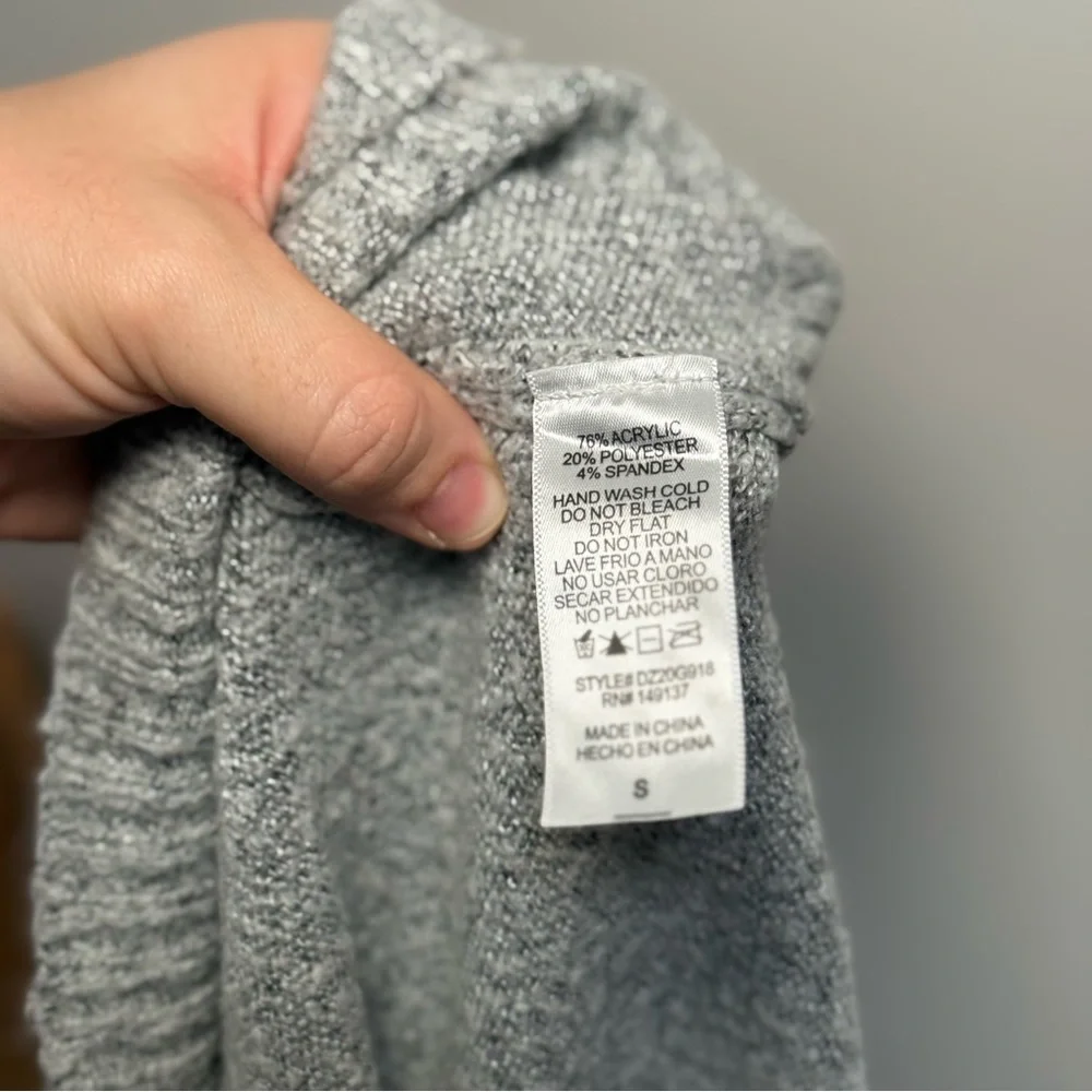 Oversized light grey turtleneck chunky knit sweater small minimal Scandinavian - Picture 9 of 9